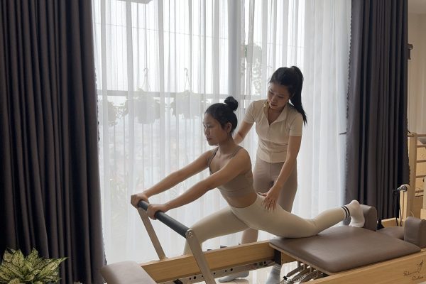 Xây Dựng Phòng Tập Pilates Xuất Sắc: Nghệ Thuật Đào Tạo Huấn Luyện Viên Pilates