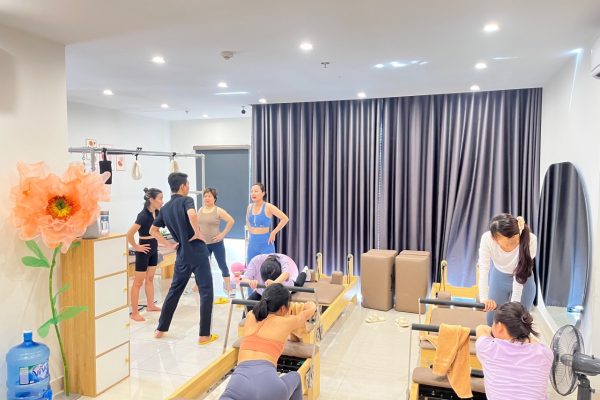 Pilates là gì mà đua nhau tập? Các bài tập Pilates đơn giản nhất