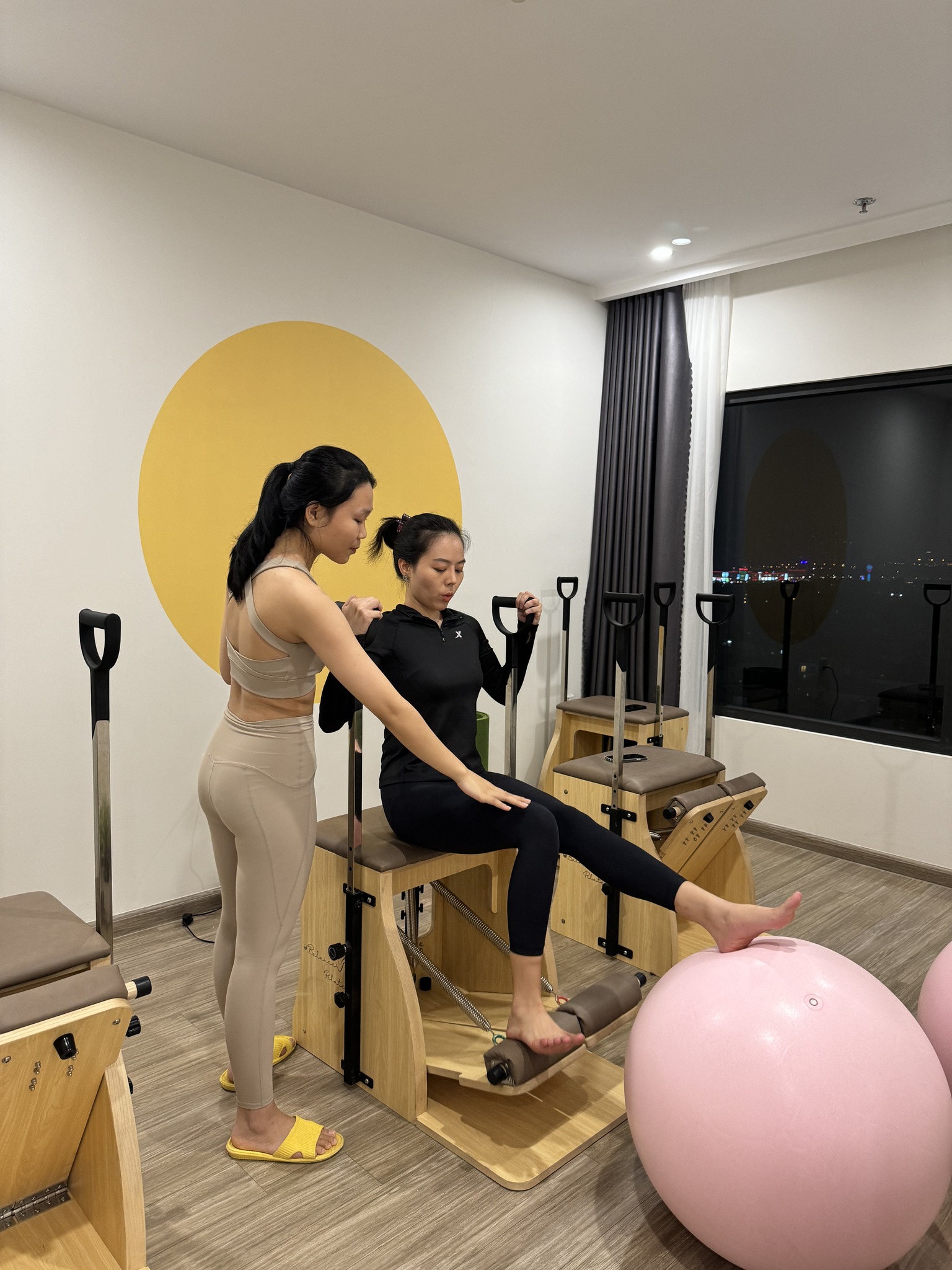 Thực hành đào tạo HLV Pilates